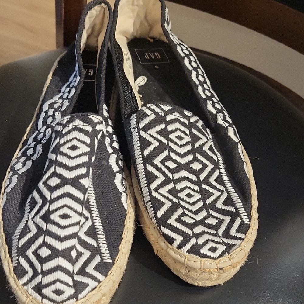 GAP Black and White Espadrilles with Geometric Pattern